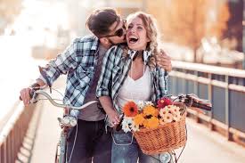 20+ Intriguing Things to Discuss With Your Guy